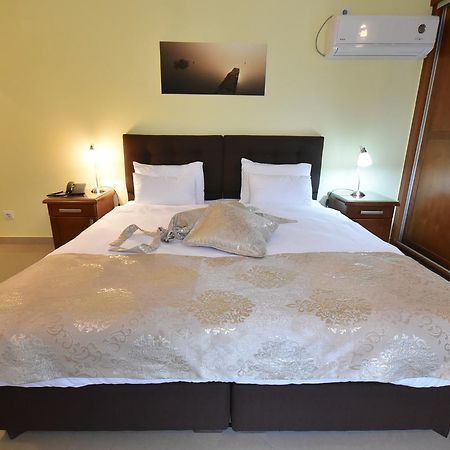 Hotel Ellena Herceg Novi Bagian luar foto