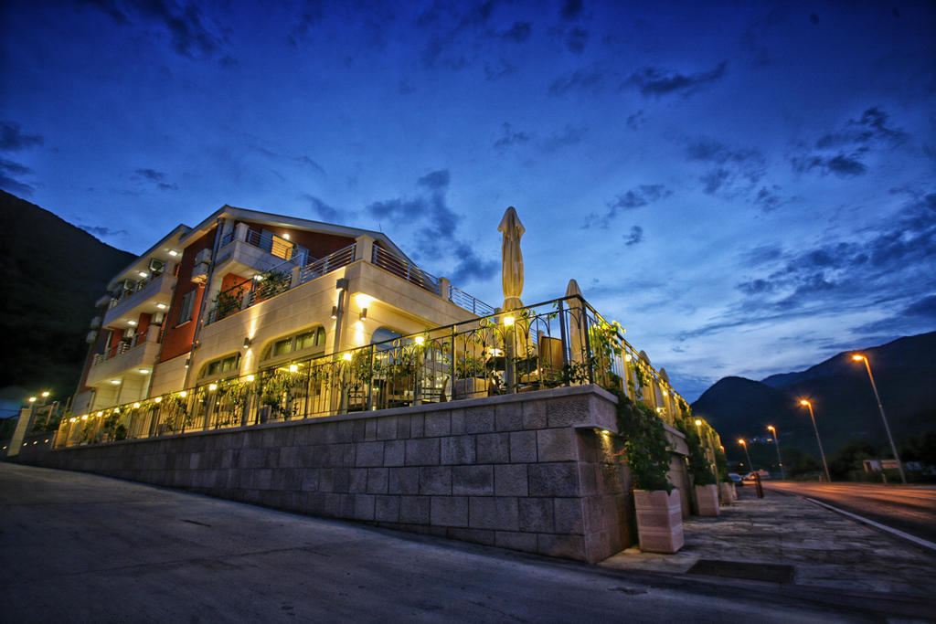 Hotel Ellena Herceg Novi Bagian luar foto